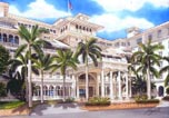 "Moana Surfrider" by Garry Palm